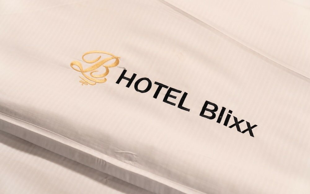 Фото 33555716610