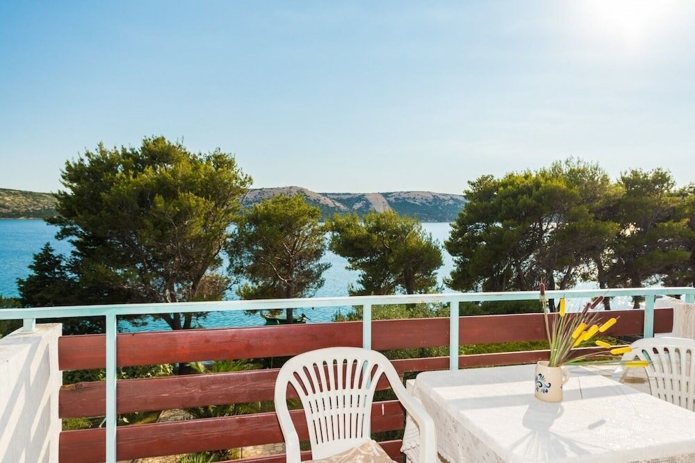 Фото Jadra - 28 m From Beach - A4