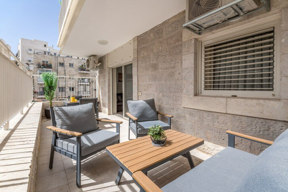 Фото Stylish one Bdr with balcony