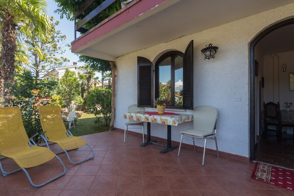 Фото Anamarija Apartments close to the beach