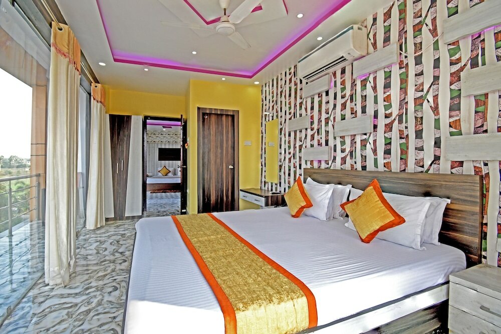 Фото Hotel Rajmahal