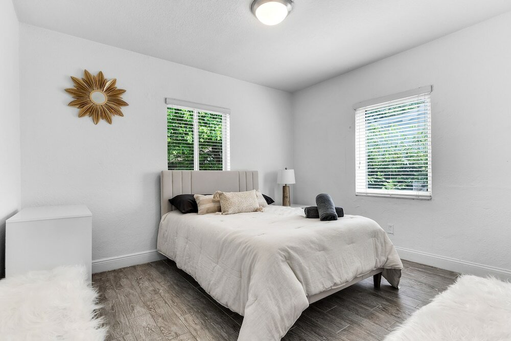 Фото Design District Luxe 3bd Home
