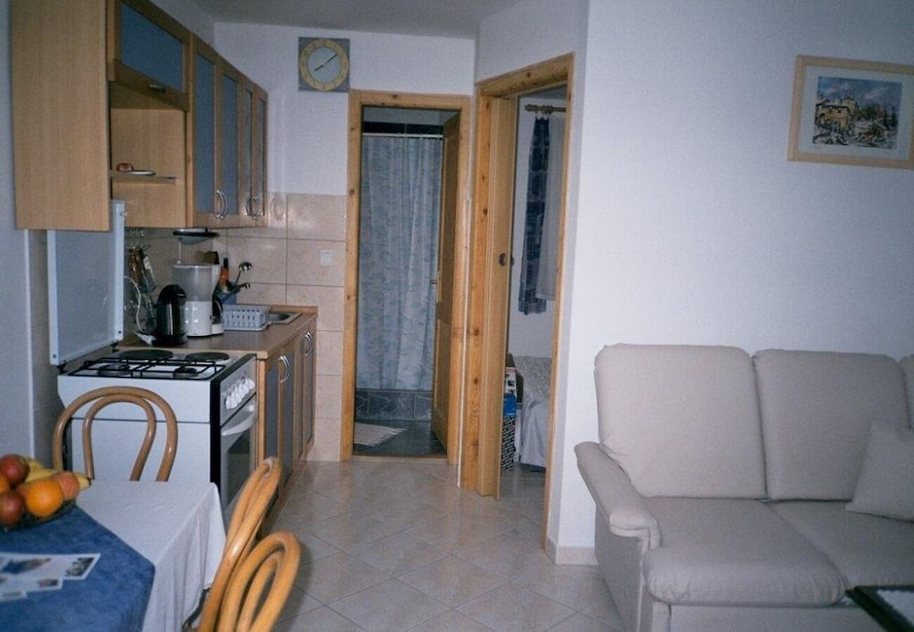 Фото Katrina - With Free Parking - A2-seherezada