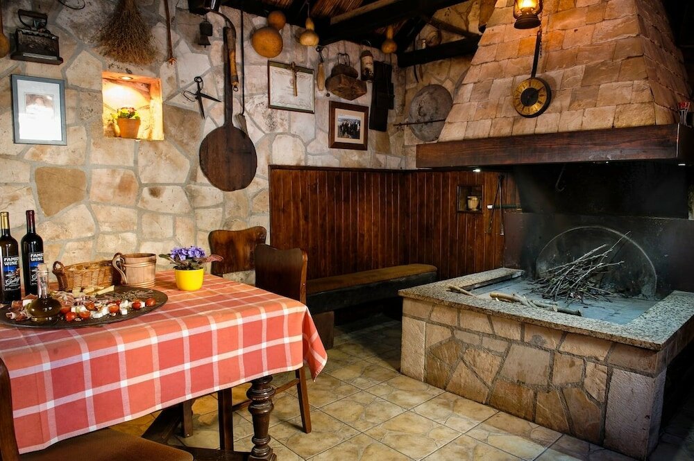 Фото Ani - With Pool and hot tub - A2 Sjeverni