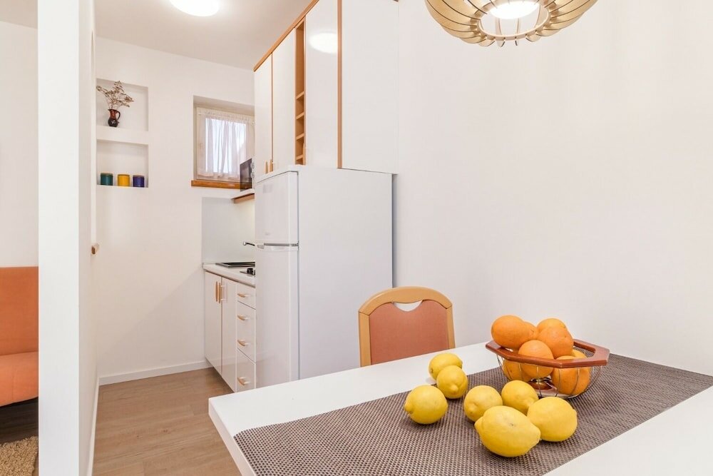 Фото Escape - 20 m From sea - Brown