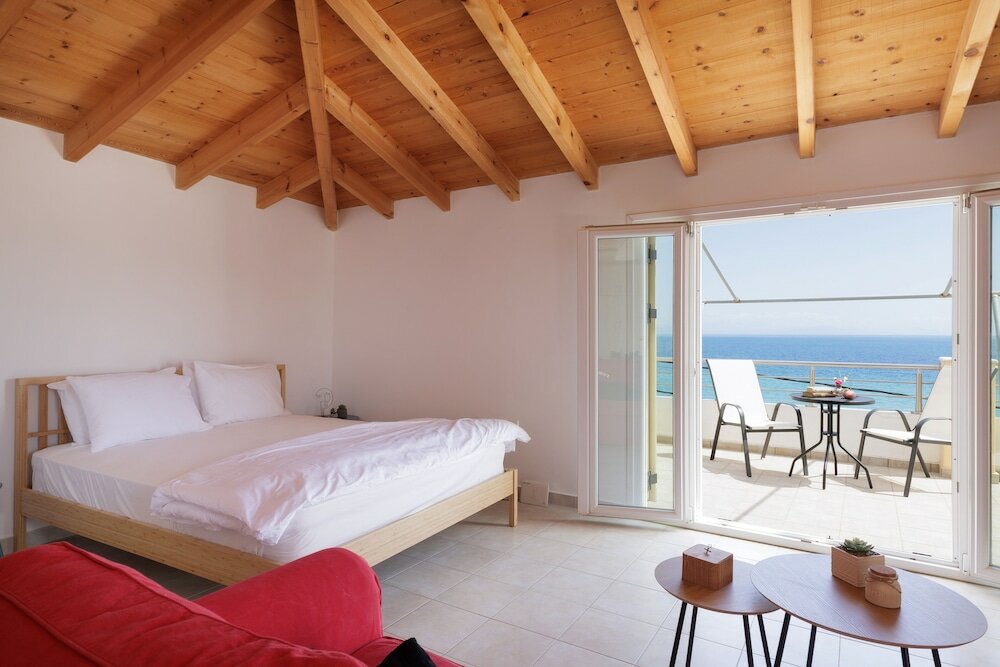 Фото The Island Life Apartments by Konnect, Ipsos Beach