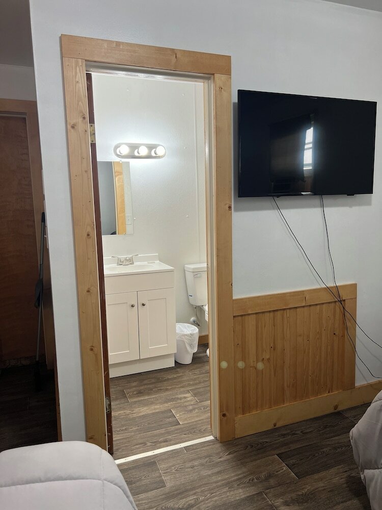 Фото High Plains Inn