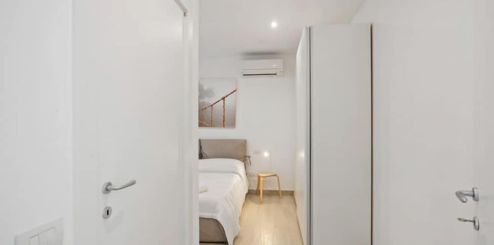 Фото Tra mare e centro! nuovo appartamento x4 con parking