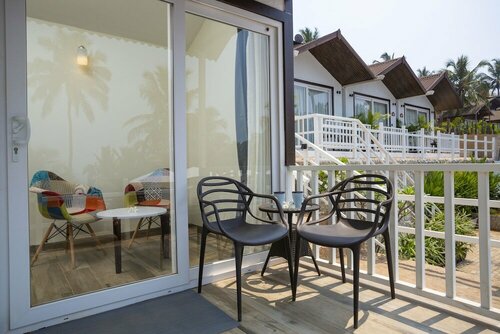 Гостиница Stone Wood Beach Resort
