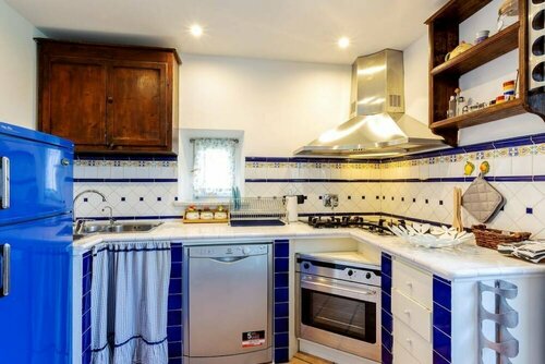 Апартаменты Casa Ginevra - 3 Minutes Walk from the Sea в Ливорно