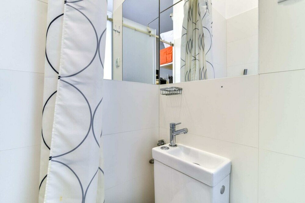 Фото Comfortable Studio in Trendy Bica Neighbourhood