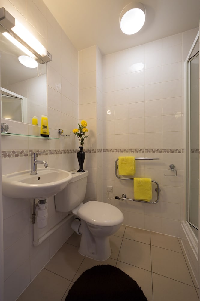 Фото EasyHotel Sheffield