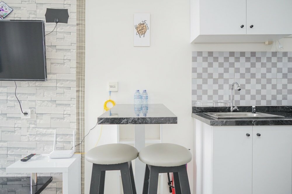 Фото Spacious And Wonderful 1Br Tamansari Bintaro Mansion Apartment