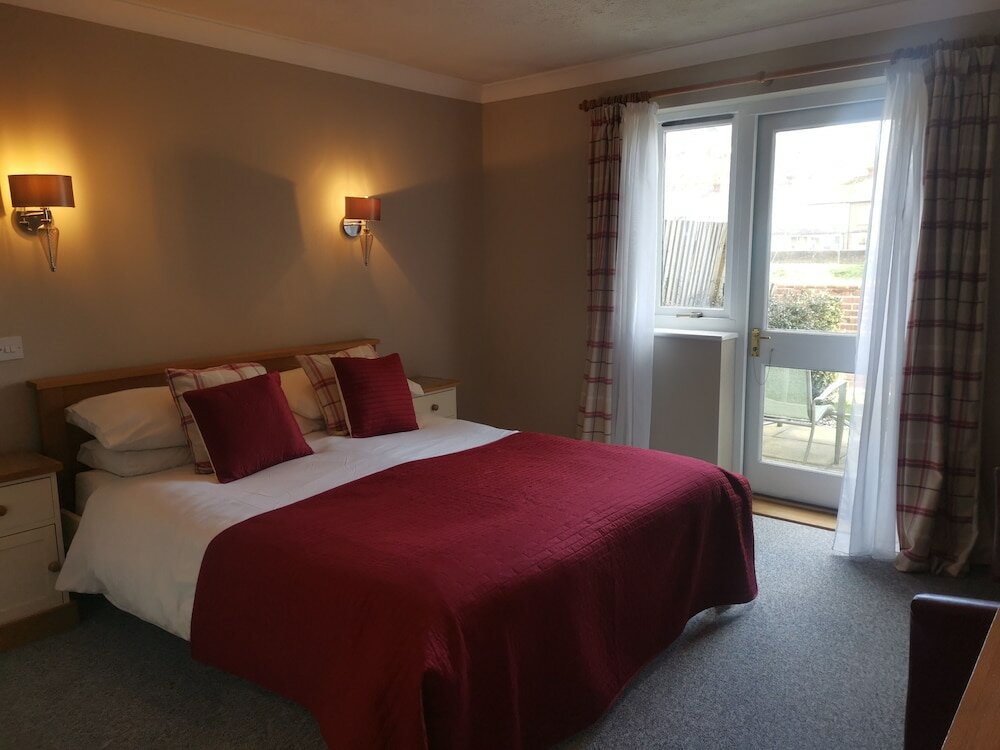 Фото River Haven Hotel