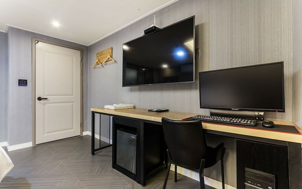 Фото Suwon City Hall Station Dean