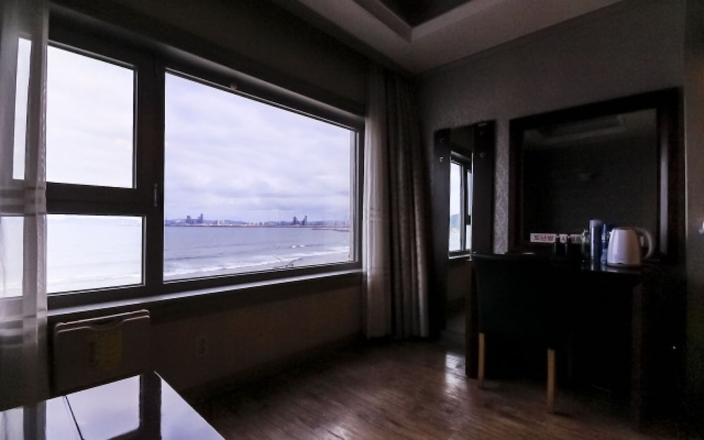 Фото Pohang Yeongildae N-beach