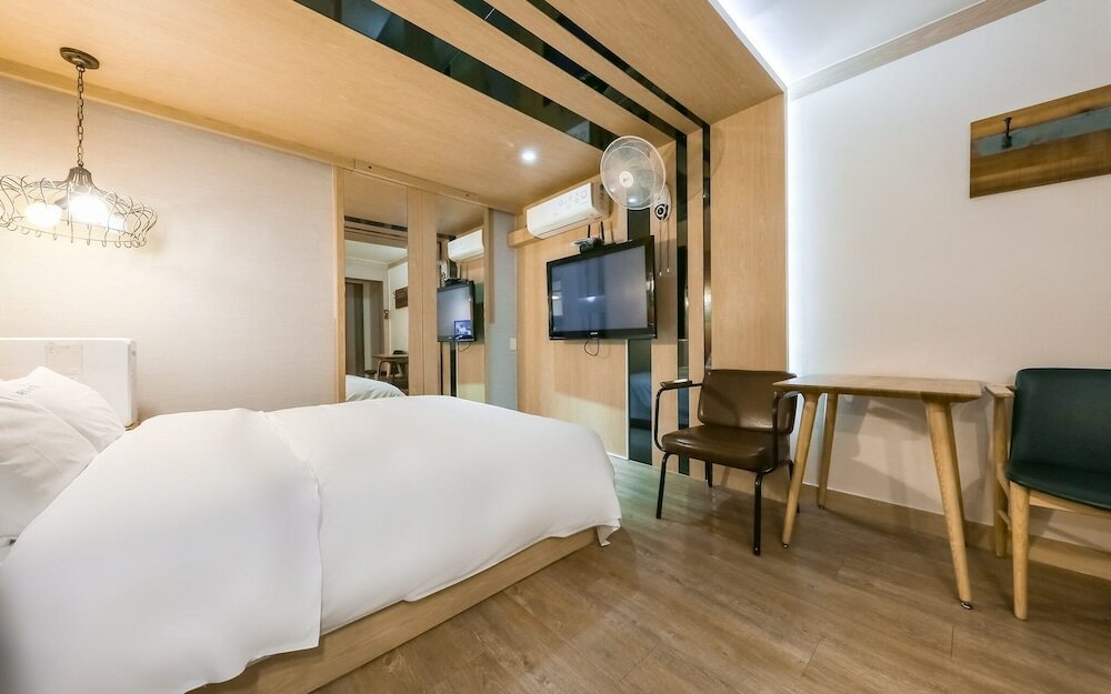 Фото Daejeon Yongjeon Good Time