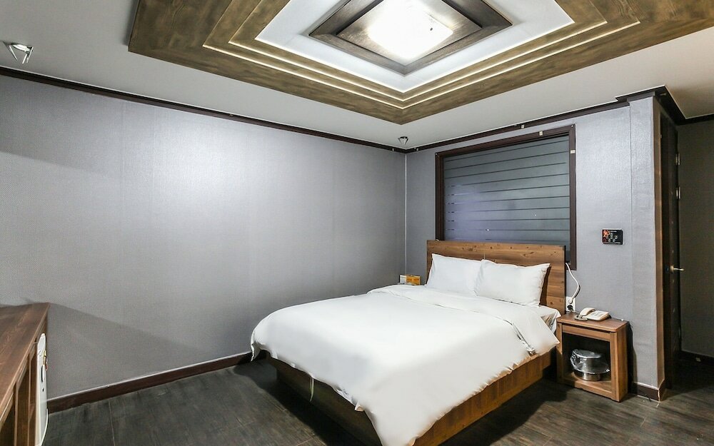 Фото Incheon Black Hole