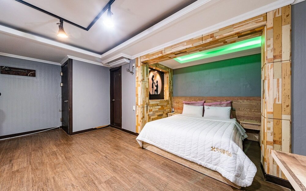 Фото Daejeon Yongjeon High Class