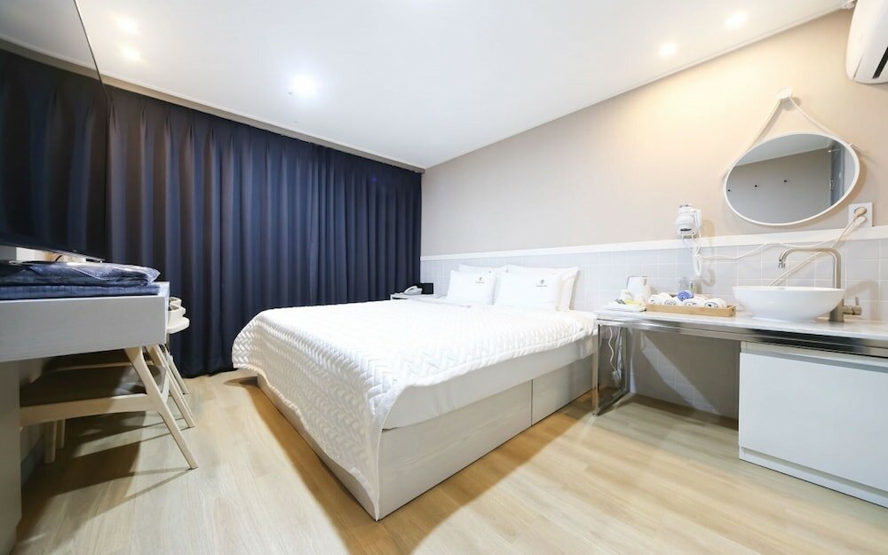Фото Changwon Boutique Hotel Gung