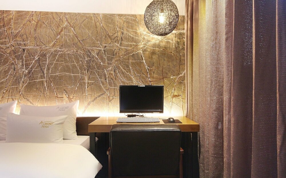 Фото Masan Almond Hotel