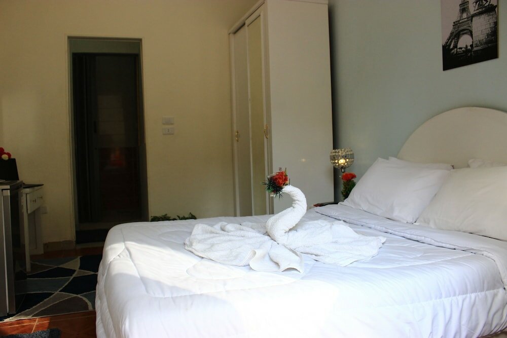 Фото Victory Of Downtown Hotel