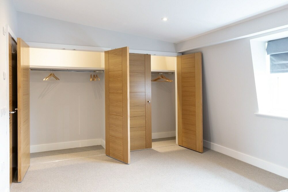 Фото Immaculate Central Windsor Town House