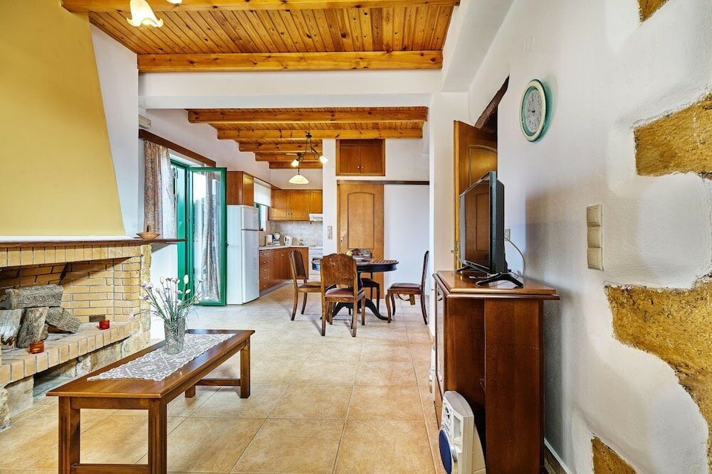 Фото Achilleas Apartments