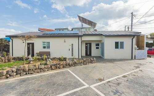 Гостиница Jeju Hani House Shinchonri