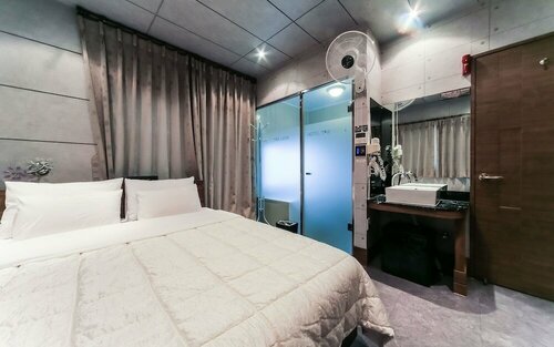 Гостиница The Lux Tourism Hotel Geoje