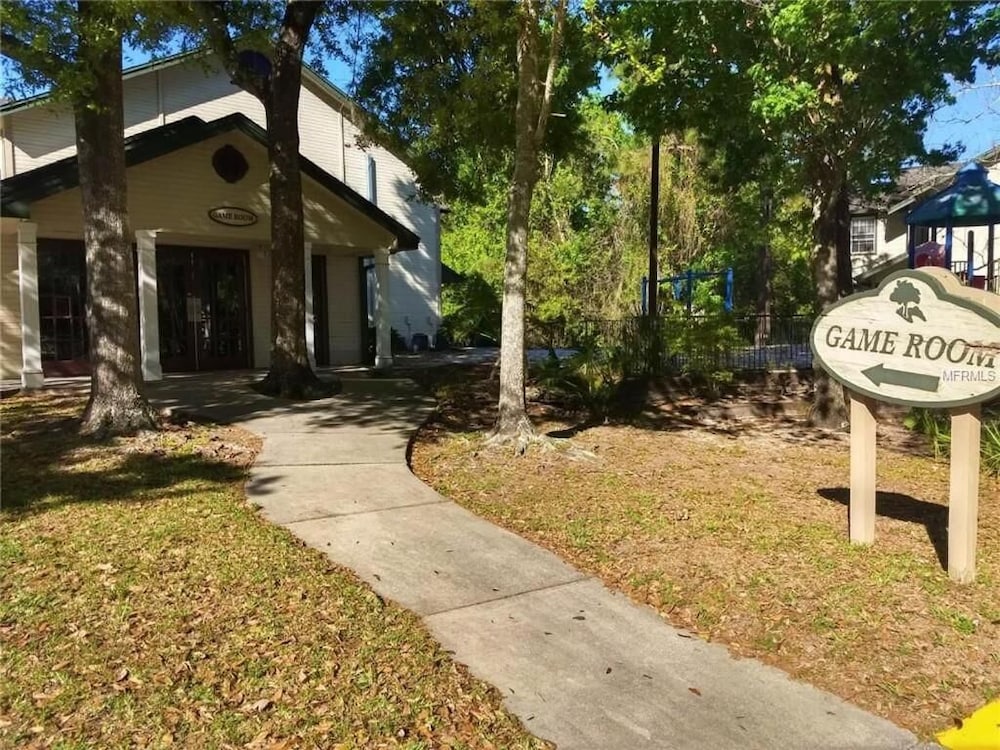 Фото Tropical Enchanted Oaks Villa