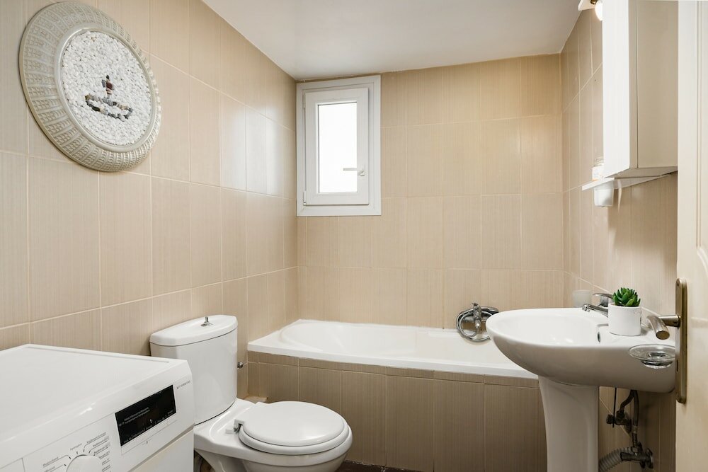 Фото Aloe Apartments by Konnect, 500m from Dassia Beach