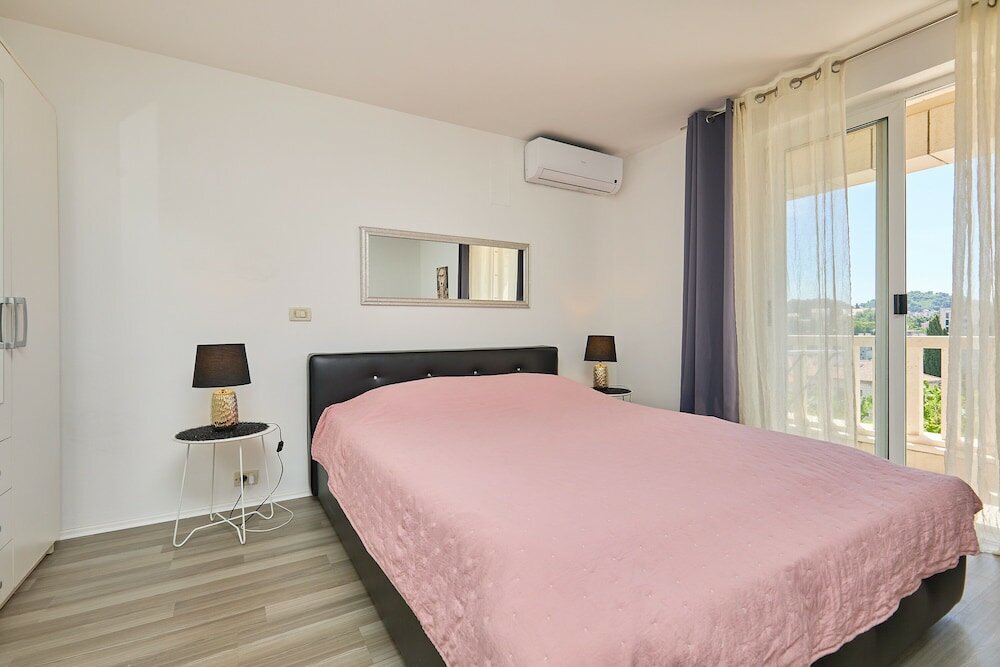 Фото Heavenly Holiday Home