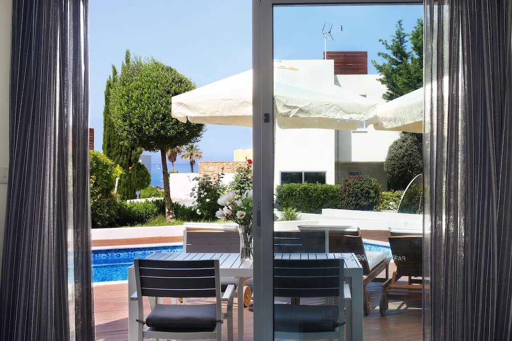 Фото Paradise Cove Beach Villas