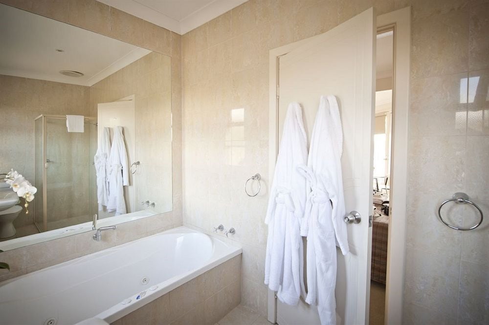 Фото The Bluff Resort Apartments