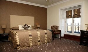 The Tontine Hotel (Scotland, Inverclyde, Greenock), hotel