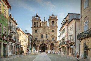 Albergaria da Sé (Rua Dom Gonçalo Pereira, 38), hotel