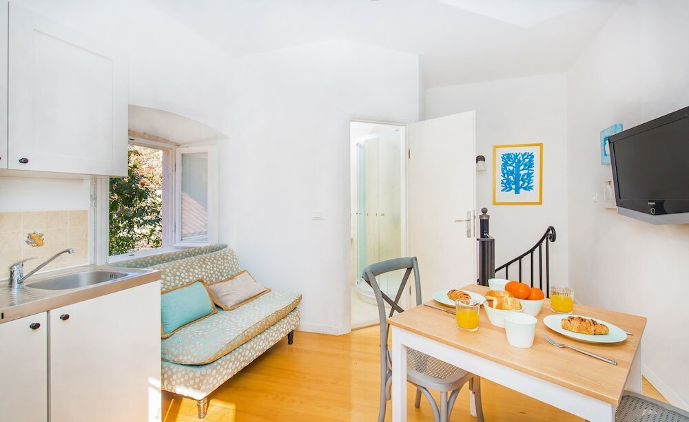 Фото Steps Old Town Apartments by Irundo