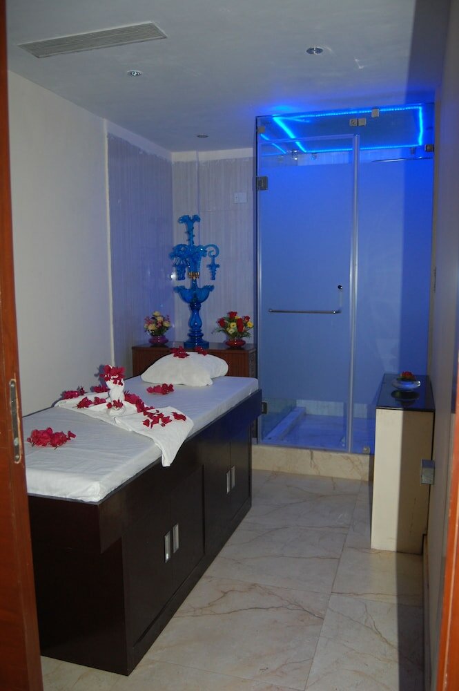 Фото The Golden Palms Hotel And SPA