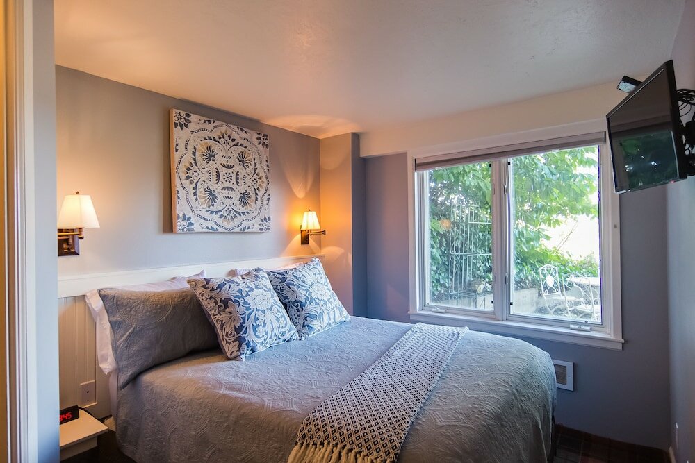 Фото Campbell House Inn