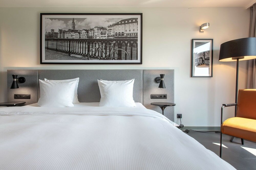 Фото Park Inn by Radisson Zurich Airport