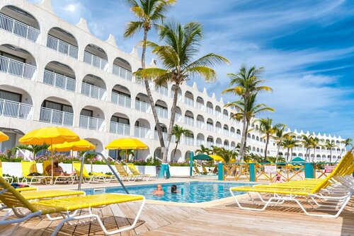Гостиница Belair Beach Hotel в Синт-Мартене