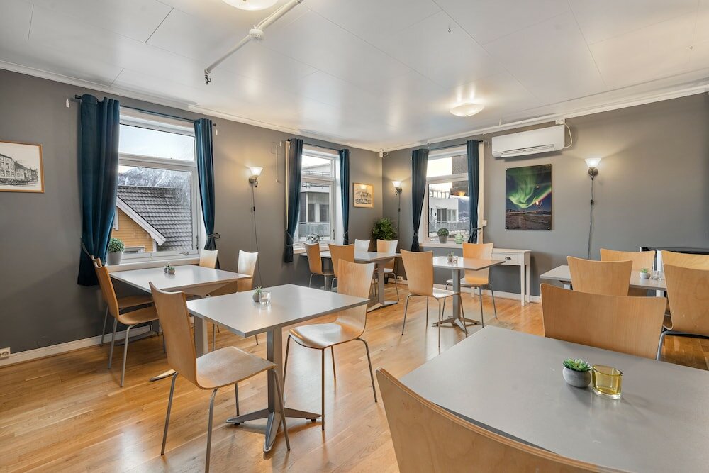 Фото Enter Backpack Hotel