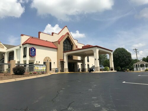 Гостиница Carolina Inn & Suites of Lake Norman в Мурсвилле