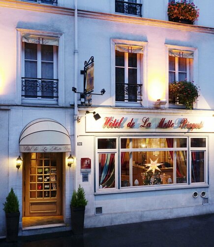 Гостиница Hotel de La Motte Picquet в Париже