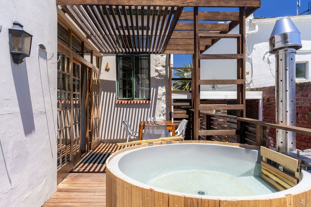 Фото Camps Bay Village