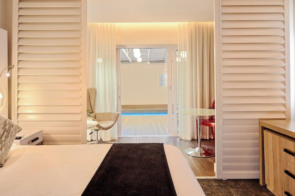 Фото First Group Riviera Suites