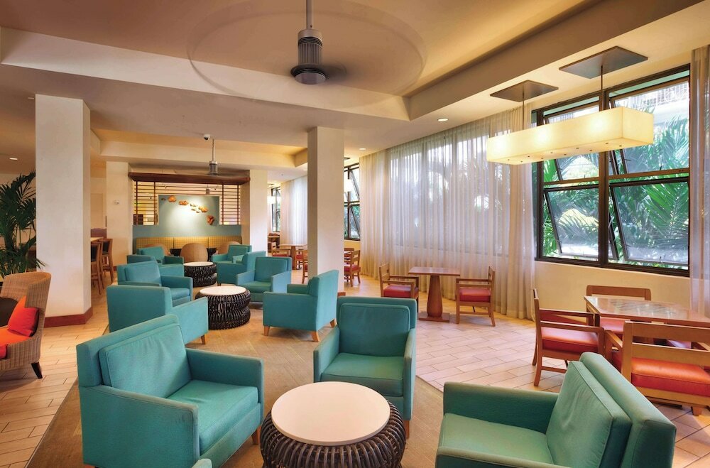 Фото Hyatt Place Waikiki Beach