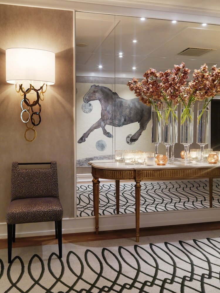 Фото Continental