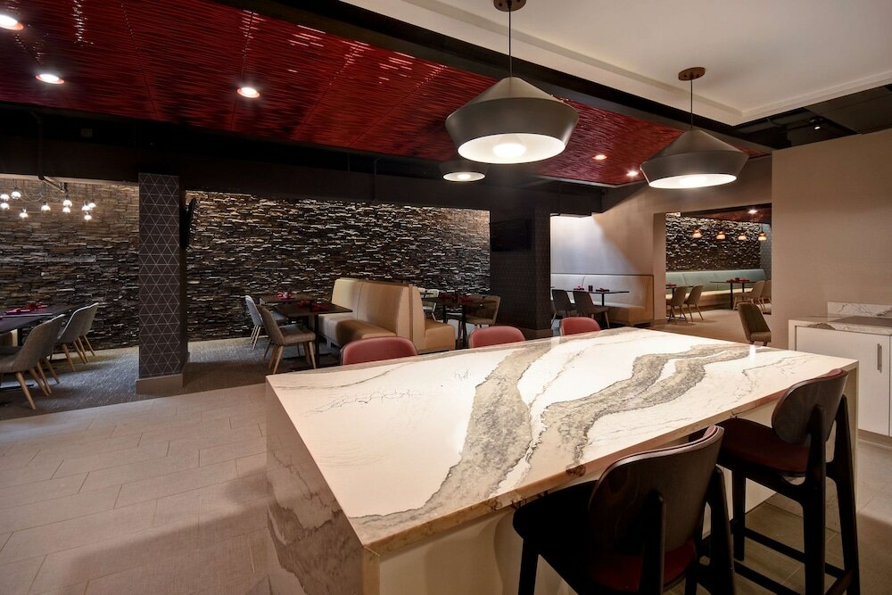 Фото DoubleTree by Hilton St. Louis Airport